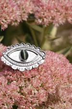 Load image into Gallery viewer, Actinolite Cat&#39;s Eye gemstone ring, Dragon eye ring, Amulet Ring
