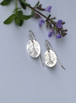 Load image into Gallery viewer, Catmint leaves earrings
