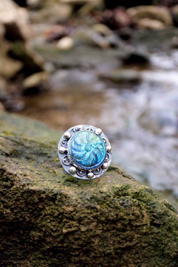 Labradorite ring, labradorite hand carved